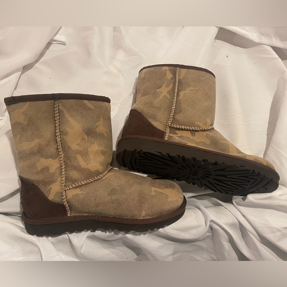 Ugg Tan/Brown Camo pattern boots